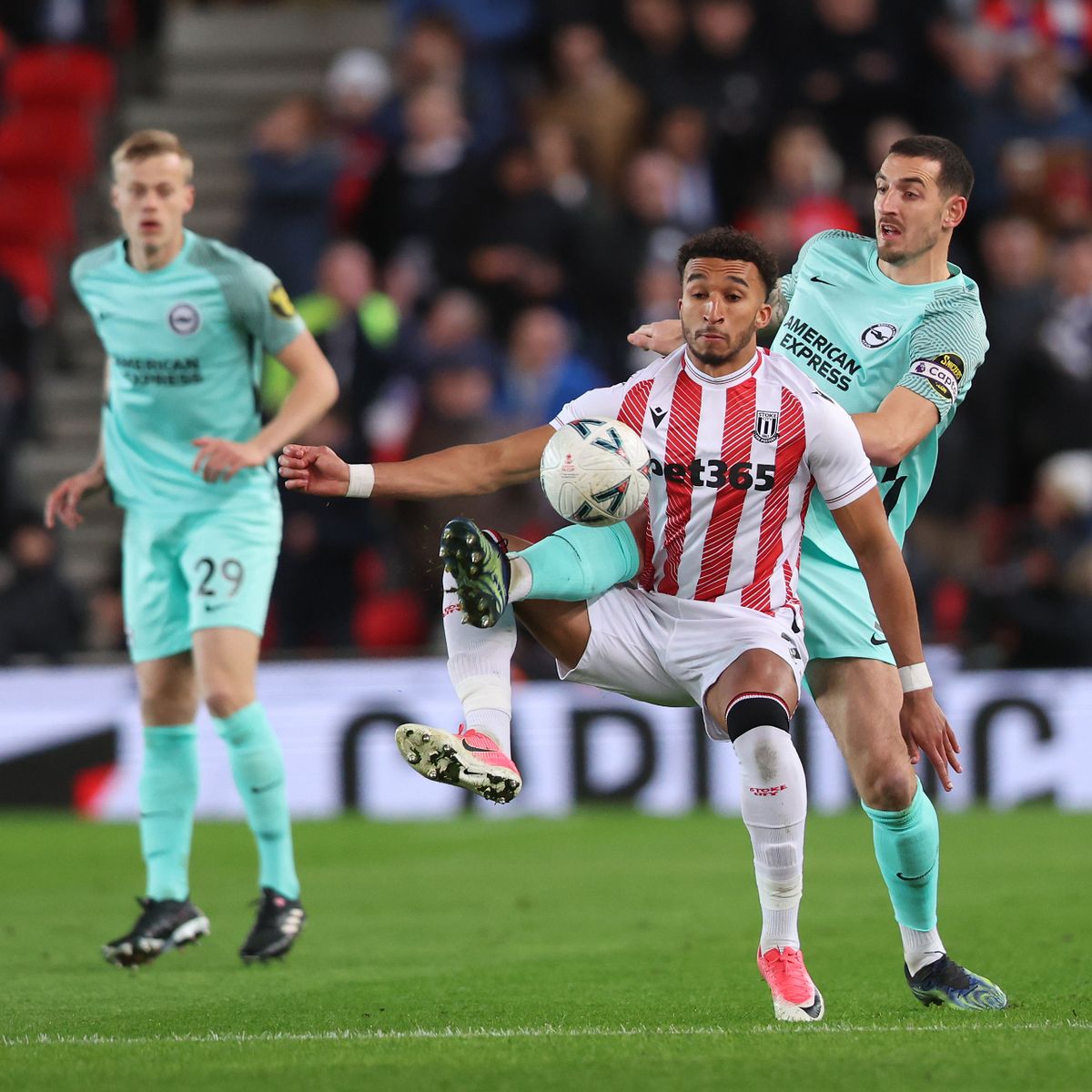 Stoke City vs Brighton (02:15 – 01/03) | Xem lại trận đấu