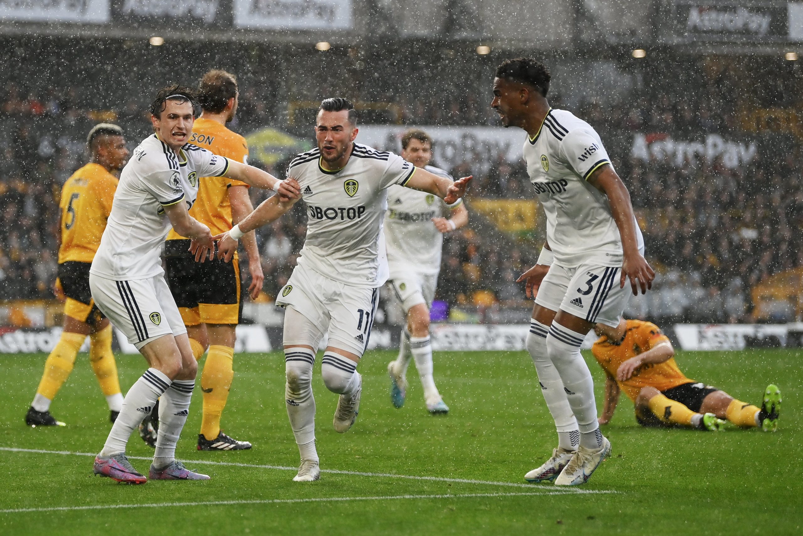 Wolves vs Leeds United (22:00 – 18/03) | Xem lại trận đấu